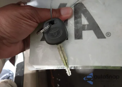 2005 Toyota Corolla Ce z USA, uszkodzony, nr VIN JTDBR32E252054596